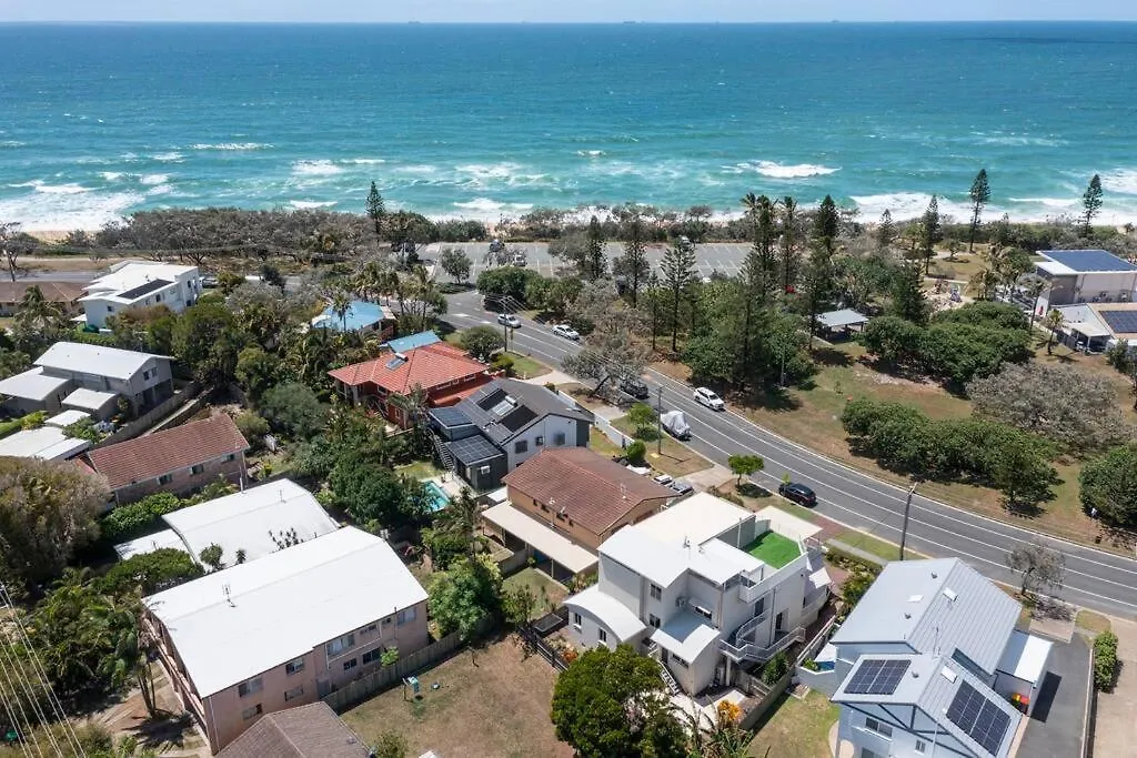 Salt & Sky - Kawana Rooftop Beach Break Buddina 0*,