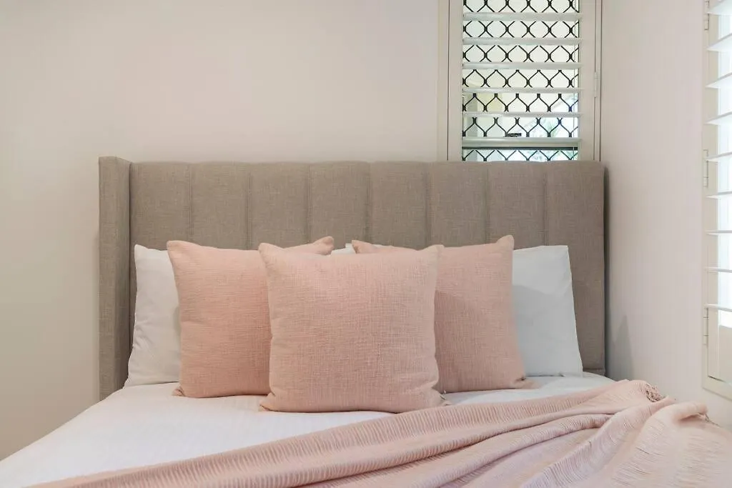 Apartment Salt & Sky - Kawana Rooftop Beach Break Buddina