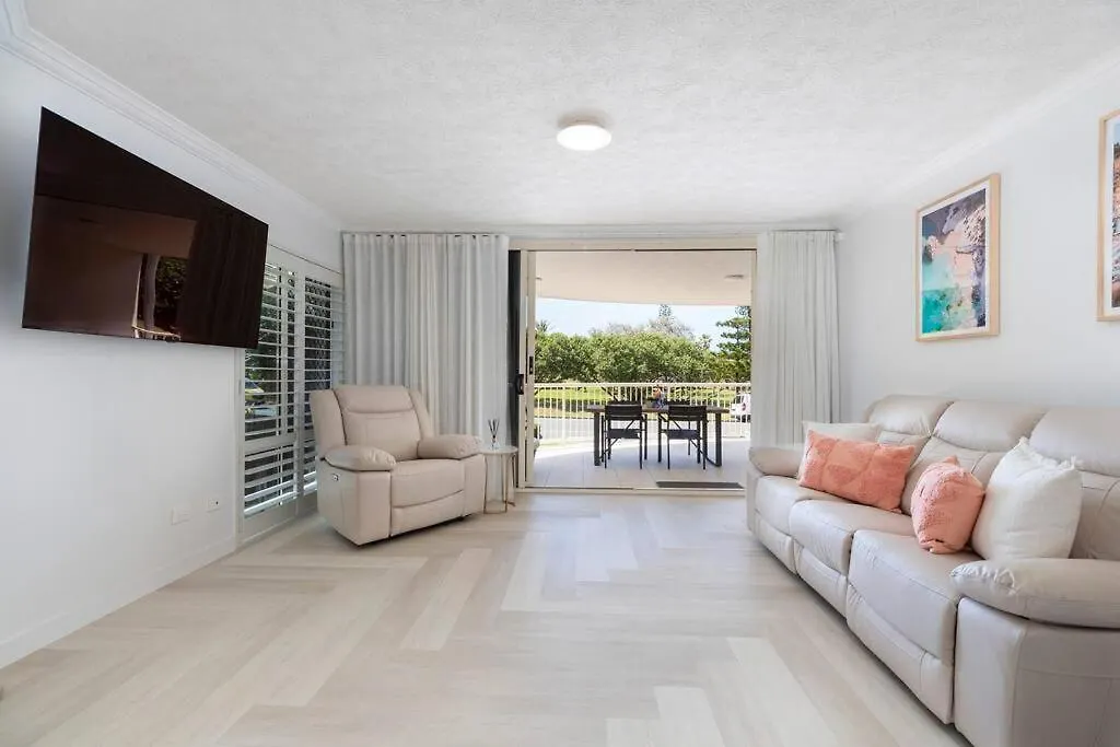 Salt & Sky - Kawana Rooftop Beach Break Buddina 0*,