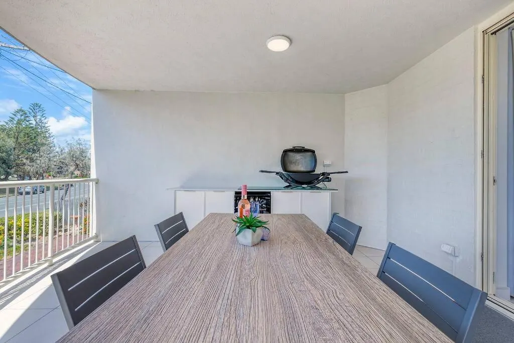 Salt & Sky - Kawana Rooftop Beach Break Buddina Apartment