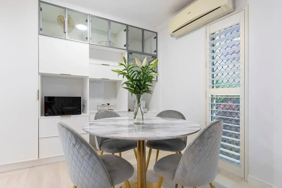 Salt & Sky - Kawana Rooftop Beach Break Buddina