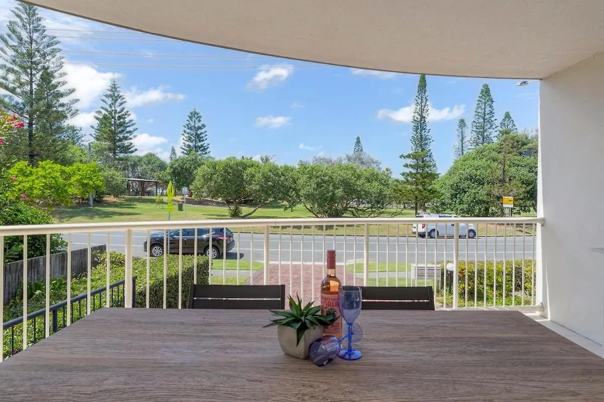 Salt & Sky - Kawana Rooftop Beach Break Buddina