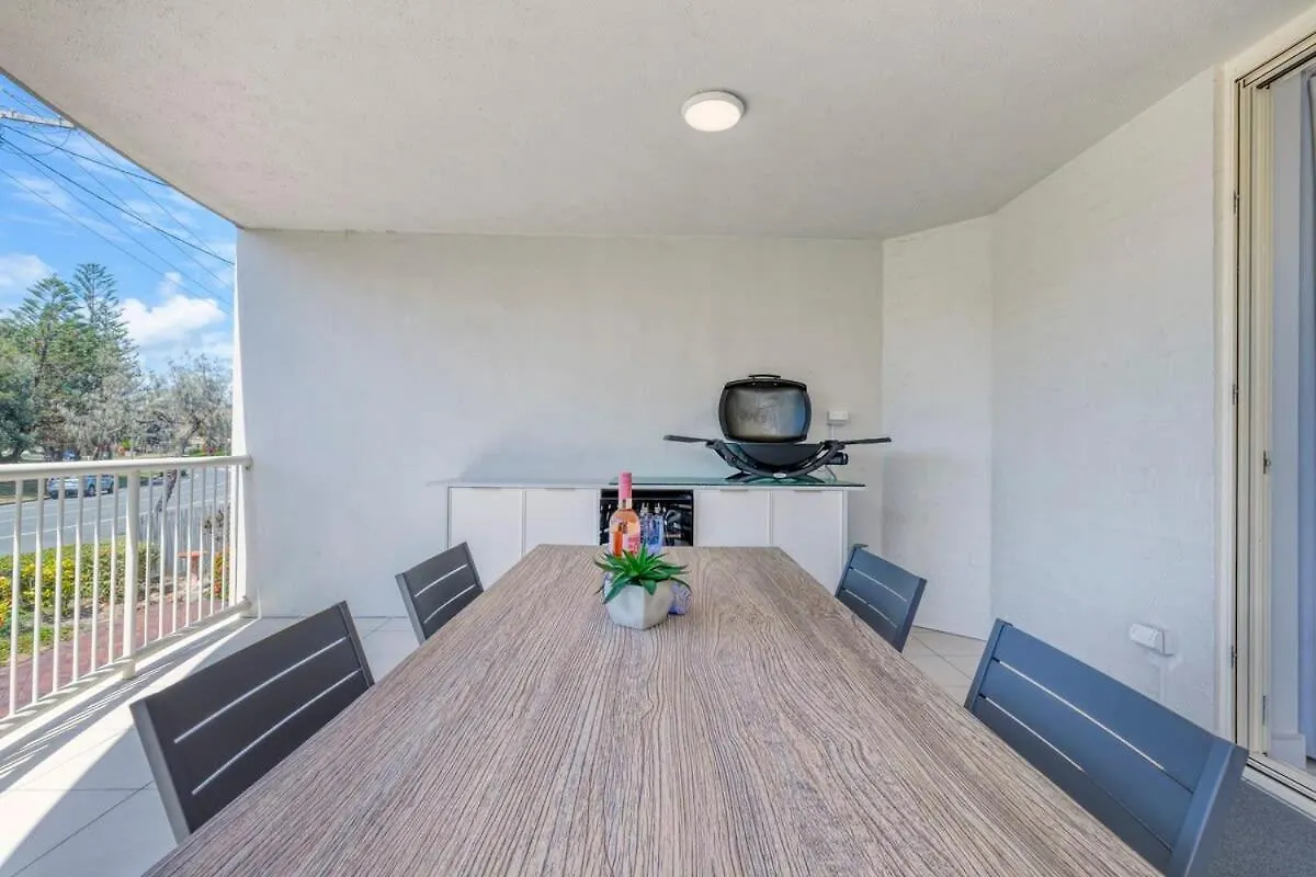 Salt & Sky - Kawana Rooftop Beach Break Buddina