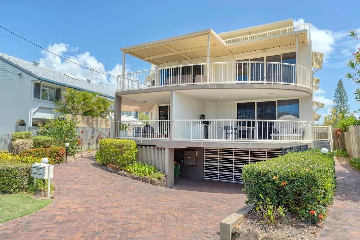 Salt & Sky - Kawana Rooftop Beach Break Buddina Australia