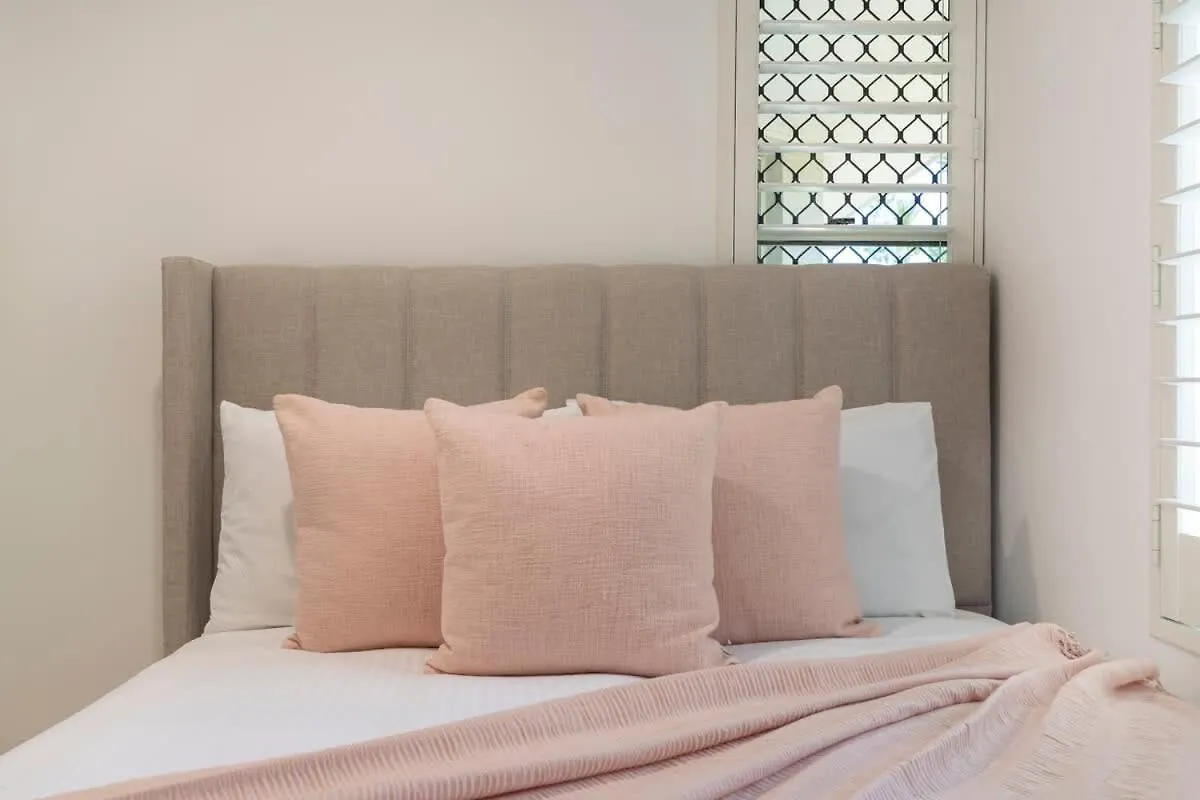 Salt & Sky - Kawana Rooftop Beach Break Buddina Daire