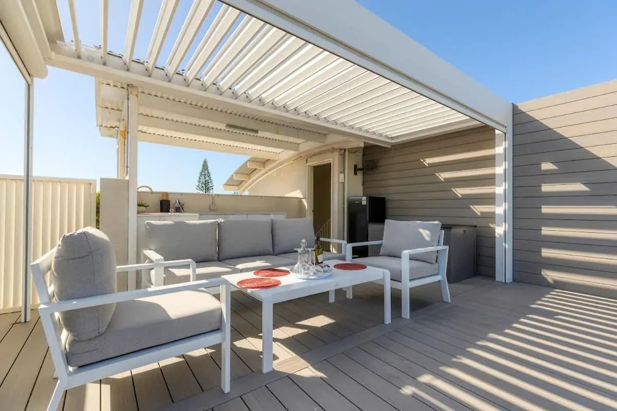 Salt & Sky - Kawana Rooftop Beach Break Buddina 0*,